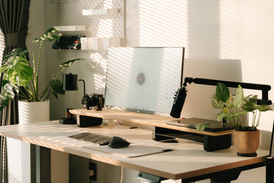 How to Improve Your Home Office Lighting