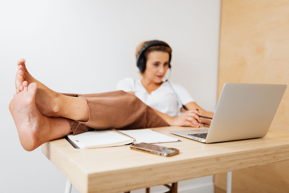 How to Create a Comfortable Work From Home Setup